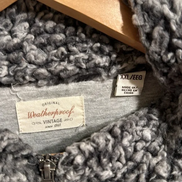 Weatherproof fluffy half zip pullover. - Picture 4 of 4